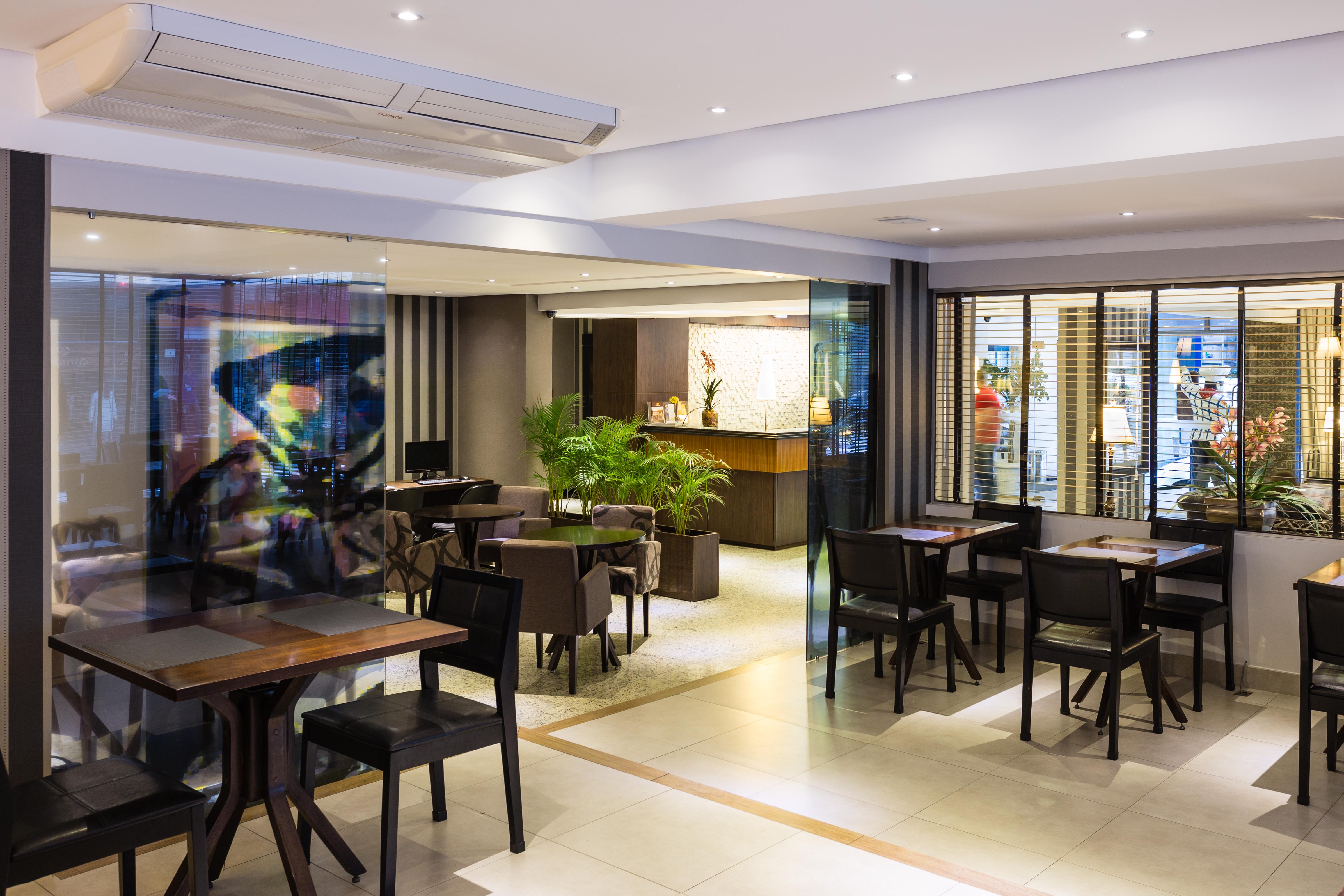 Faial Prime Suítes Hotel 4*
