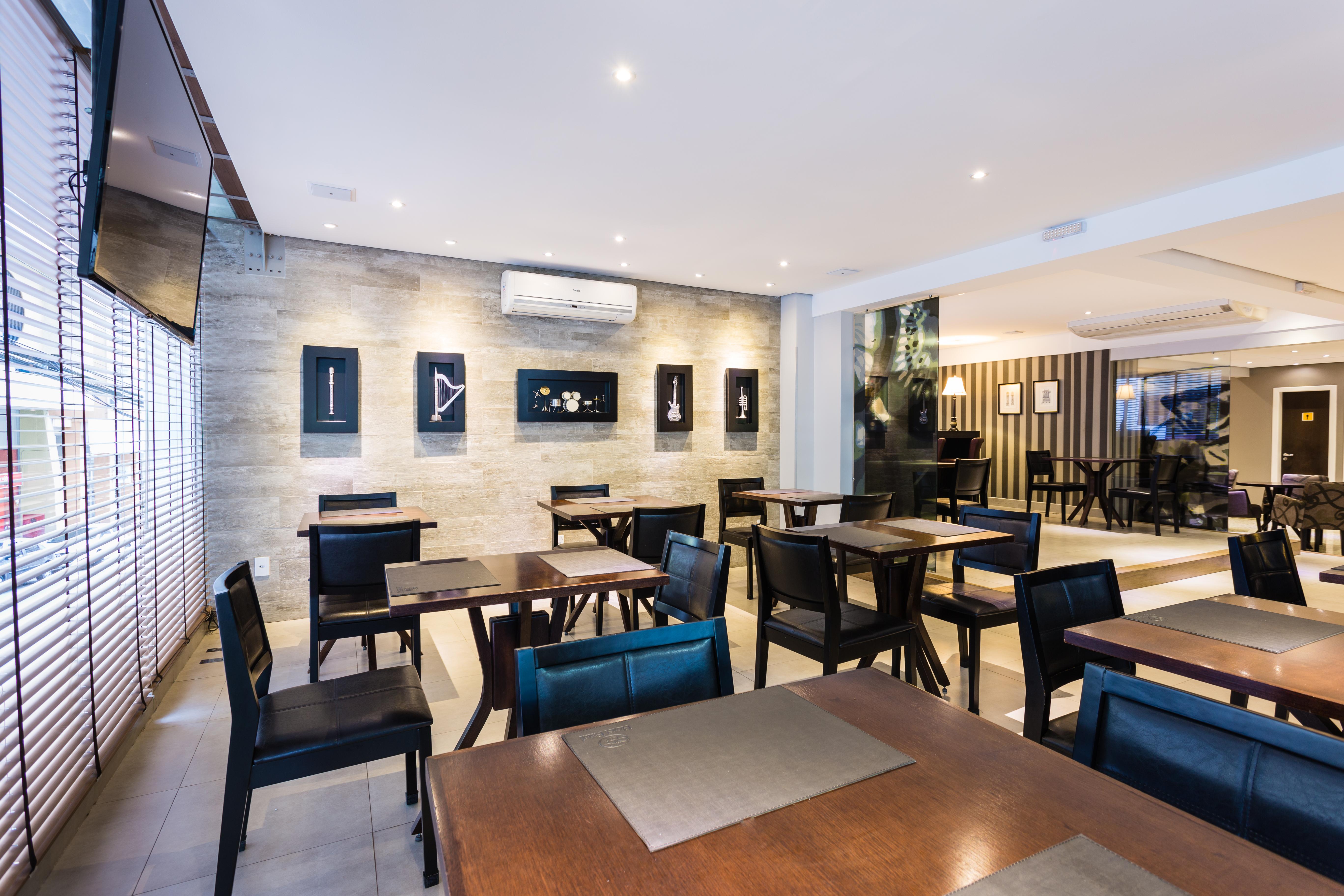 Faial Prime Suítes Hotel 4*